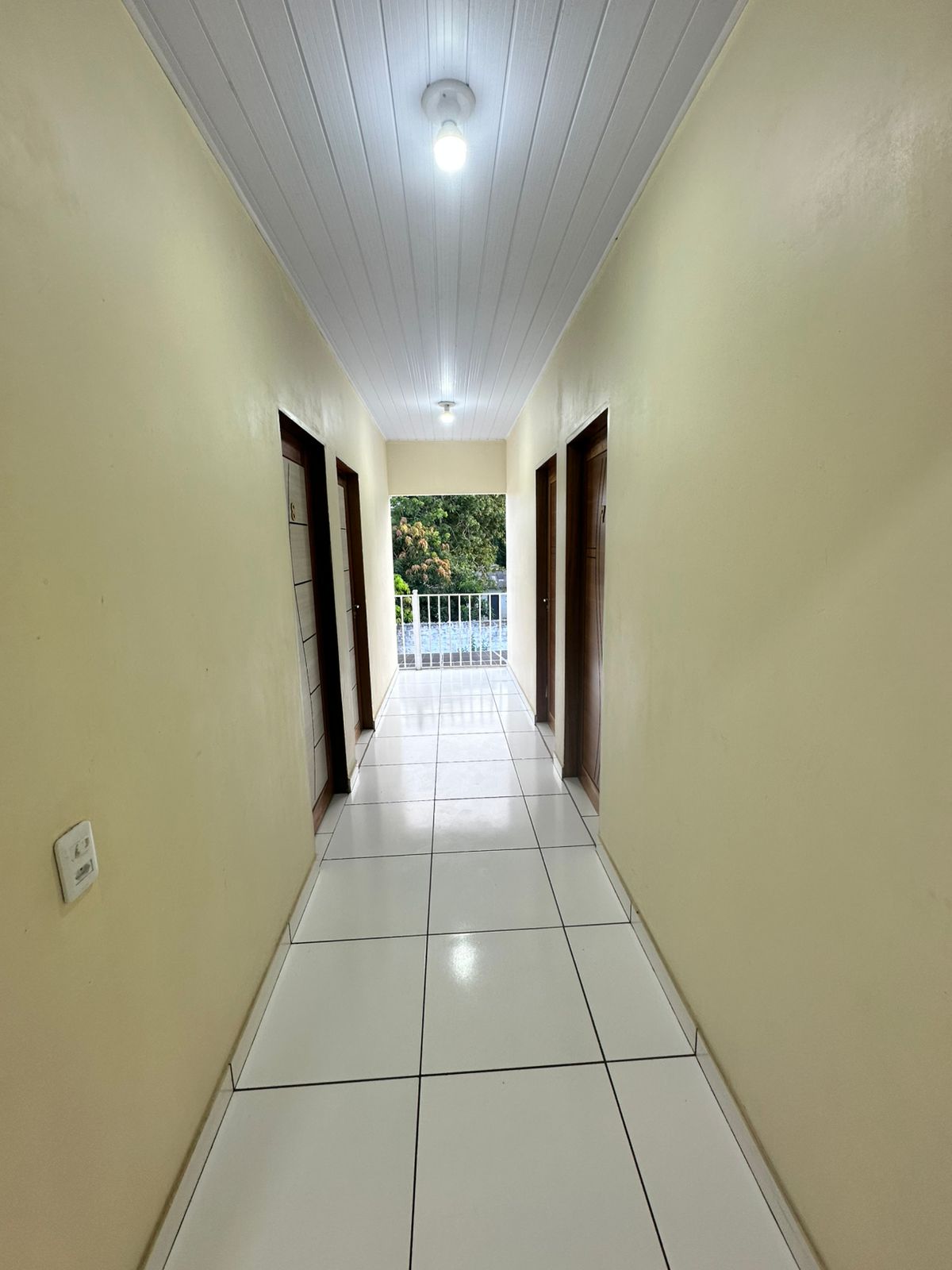 Quarto organizado para hospedagem em Itacoatiara-AM